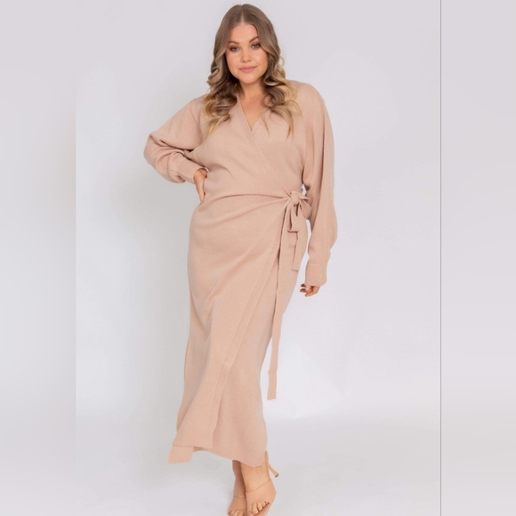 Pretty Lavish Midi Wrap Dress - Picture 2 of 6